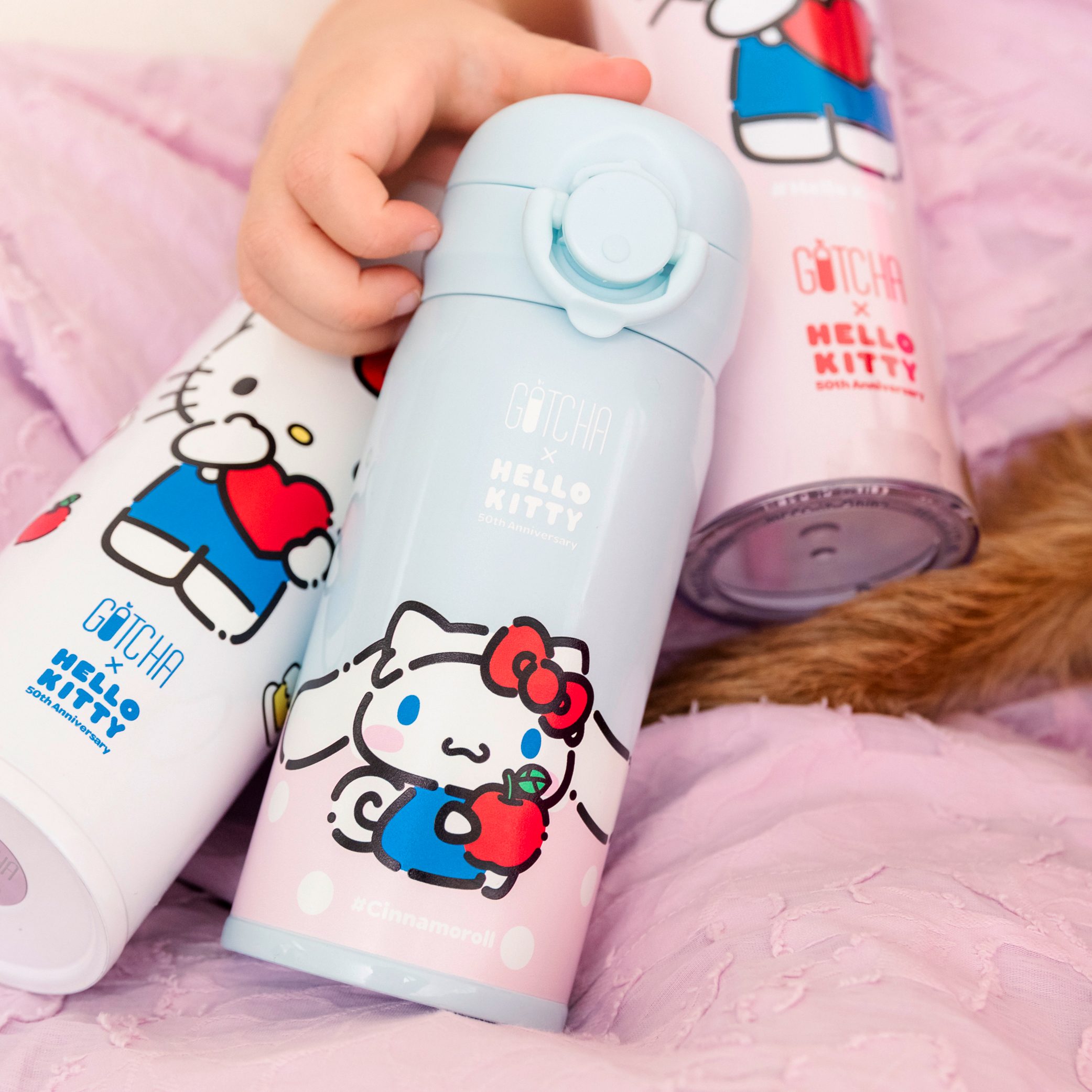 Hello_Kitty_50thAnniv_Stainless_Steel_Tumbler_Flip_Cap_Cinnamoroll_320ml_01